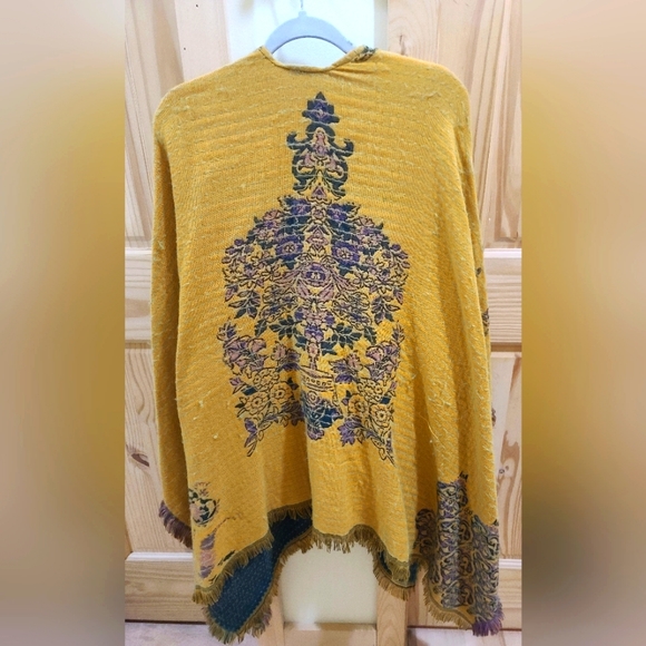 Bohemian reversible shawl - Picture 2 of 4